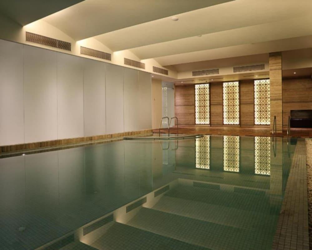 Fortune Select Sg Highway, Ahmedabad - Member Itc Hotels' Group Eksteriør billede