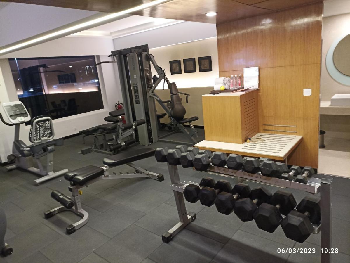 Fortune Select Sg Highway, Ahmedabad - Member Itc Hotels' Group Eksteriør billede