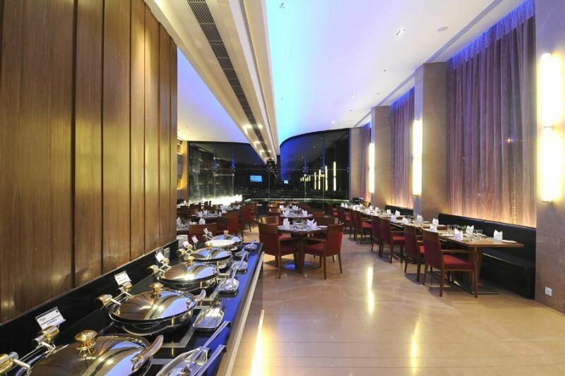 Fortune Select Sg Highway, Ahmedabad - Member Itc Hotels' Group Eksteriør billede